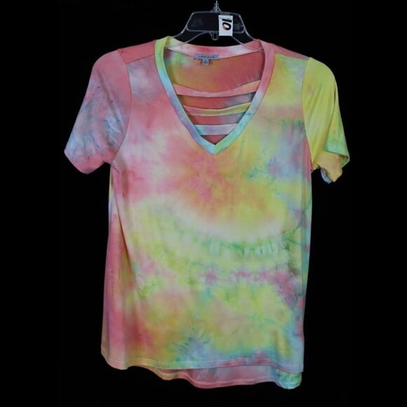 WHITE BIRCH V-NECK LADDER FRONT TEE GREEN PINK YELLOW TIE DYE SS TOP SIZE S NWOT - Picture 4 of 9